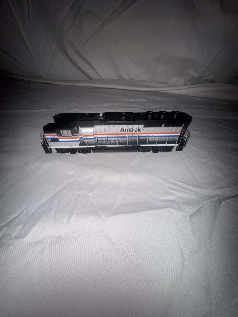 Bachmann Amtrak GP40 Locomotive #651 HO Scale Model Train Engine
